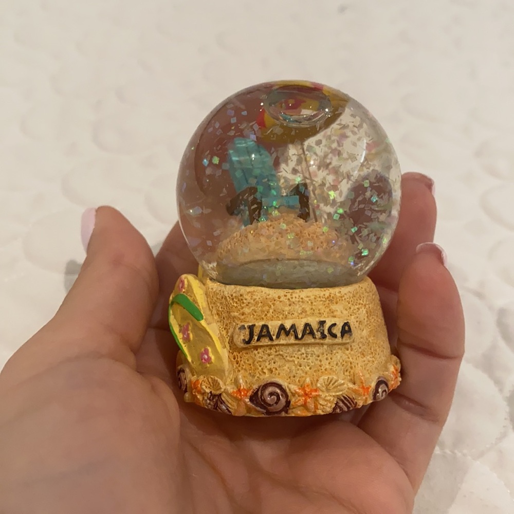 Jamaica small crystal ball decorative souvenir with beach chair sand umbrella